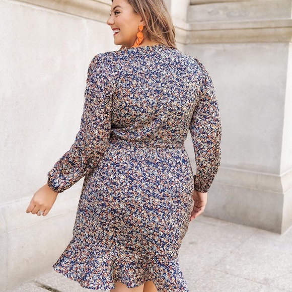 Caralyn Mirand The Drop floral wrap dress size small NWT - Picture 7 of 8